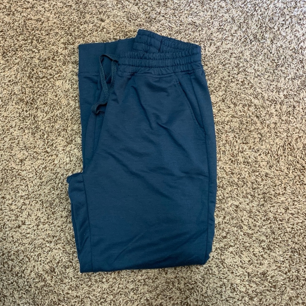 Earth blue Jax